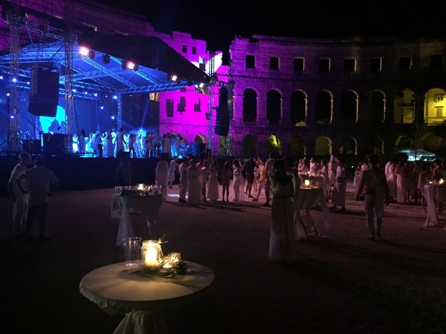 Hospitality equipment rental